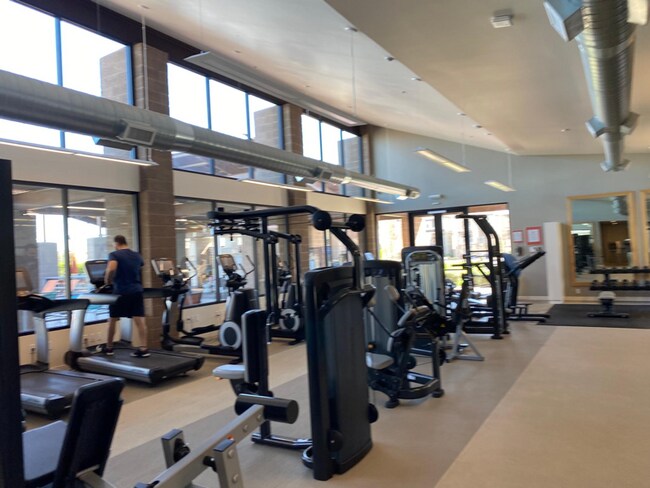 Building Photo - 1312 N Zane Dr