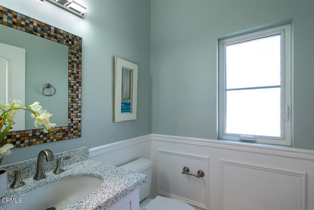 Building Photo - 305 S Arroyo Dr