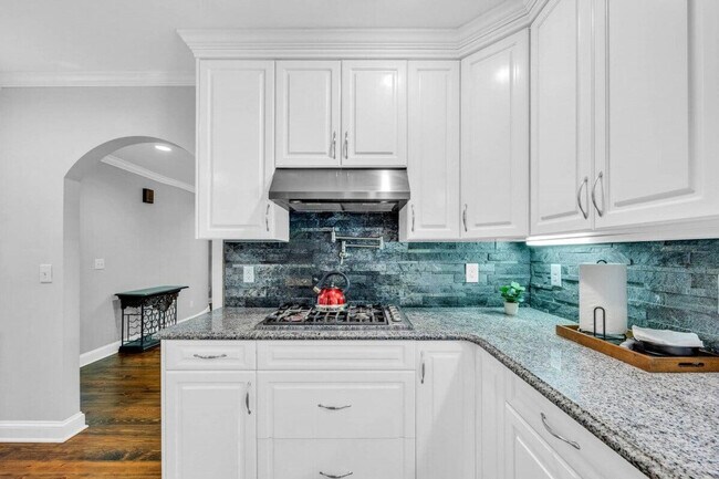 Building Photo - 115 Wexford Pl