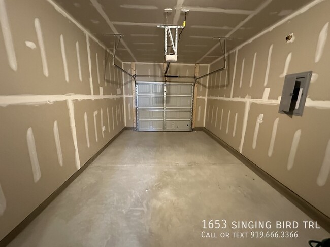 Building Photo - 1653 Singing Bird Trl