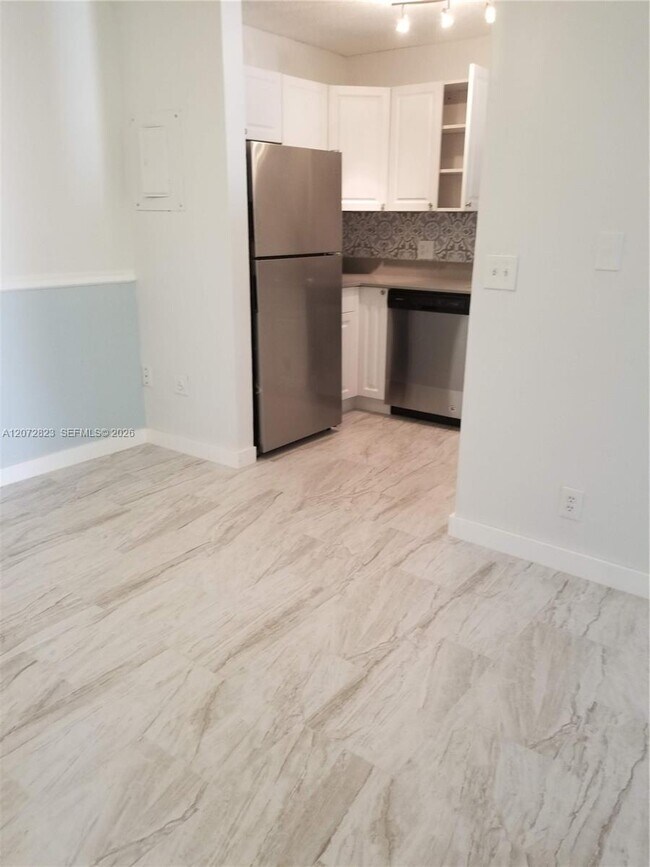 Building Photo - 11334 Royal Palm Blvd