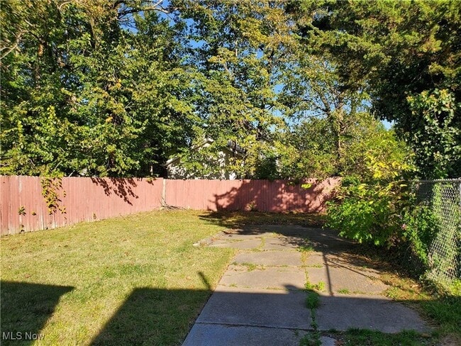 Building Photo - 4287 E 162nd St