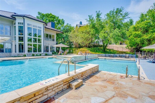 Building Photo - 6000 Shepherd Mountain Cove