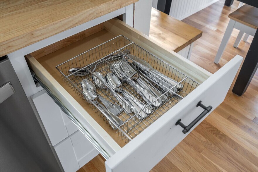 Building Photo - 4045 45th Ave SW