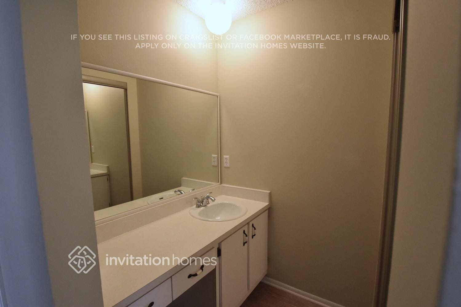 Building Photo - 10006 Granite Ln