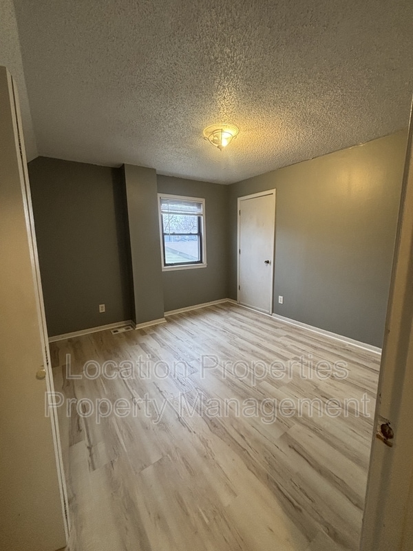 Building Photo - 331 Clayton Ct