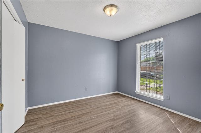 Building Photo - 1406 Yukon Dr