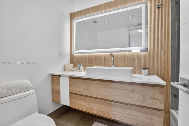 Building Photo - 2780 NE 183rd St