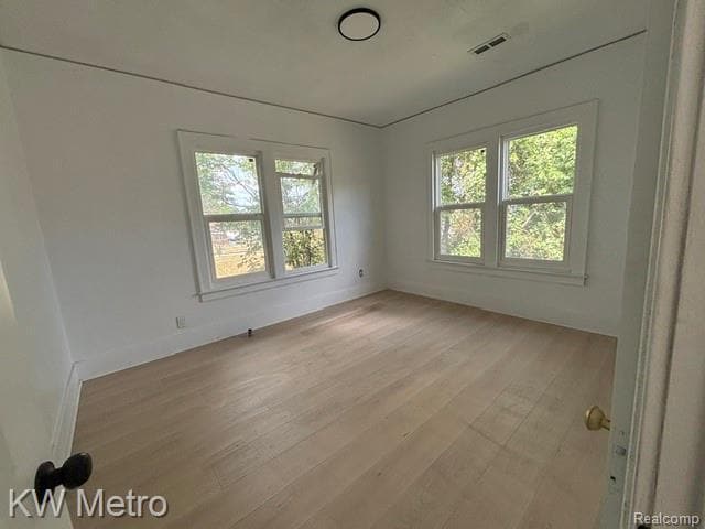 Building Photo - 2952 Elmhurst St