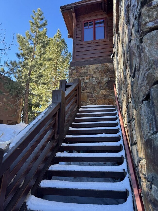 Building Photo - Luxury 5-Bedroom, 6-Bathroom Mountain Retreat – Hot Tub, Fireplaces, & More!