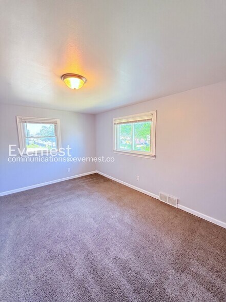 Building Photo - 15378 Meyers Rd