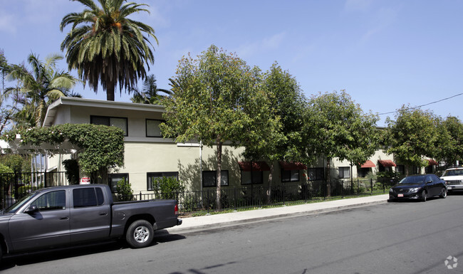Building Photo - 322 Ladera St