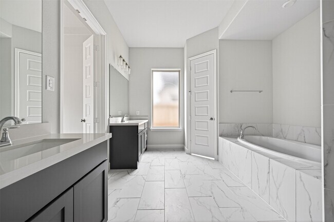 Building Photo - 26310 Meadow Bliss Wy