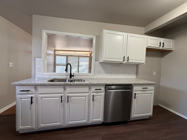 Building Photo - 5332 E 26th Pl