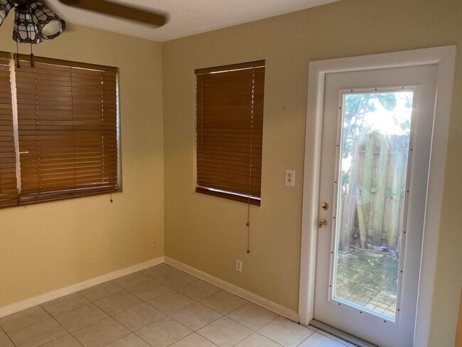 Building Photo - 1172 Surf Rd