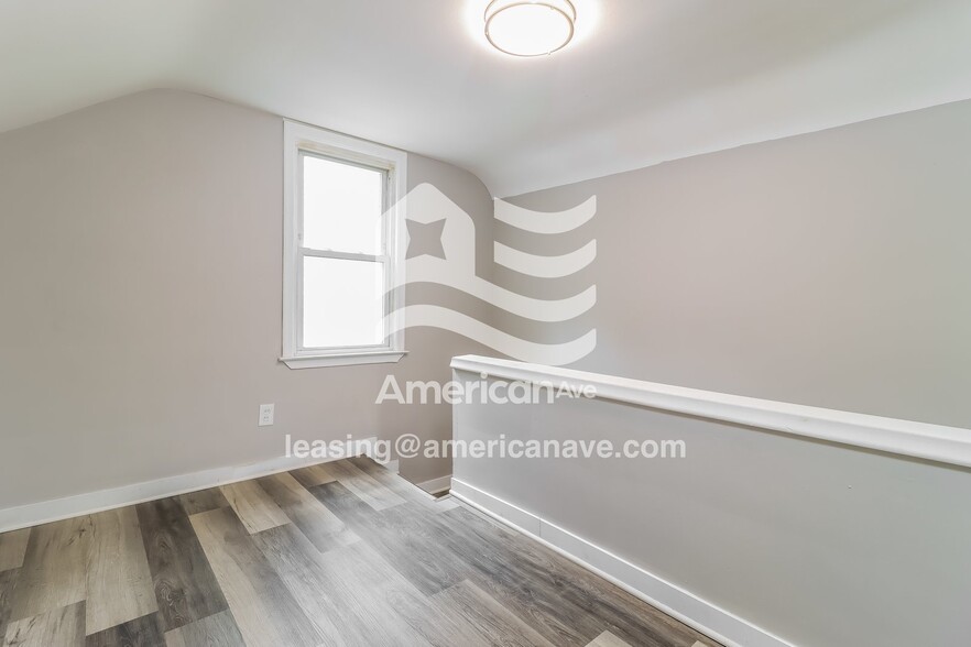 Building Photo - 12641 Mettetal St