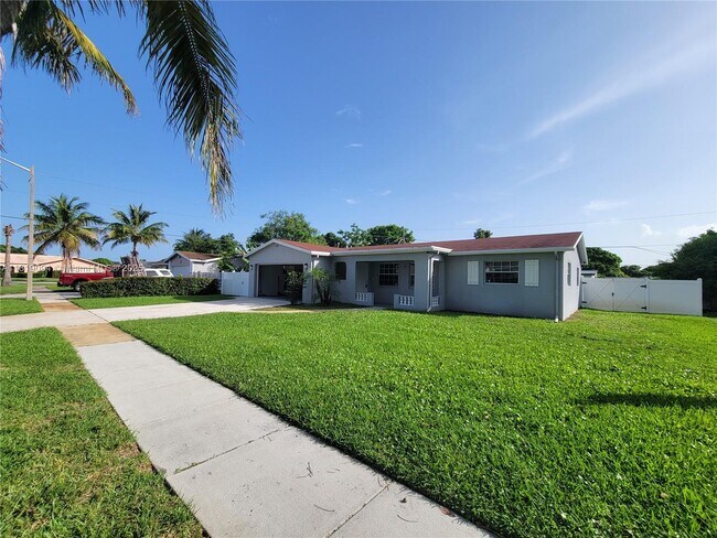 Building Photo - 1814 Oakmount Dr
