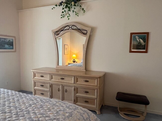 Building Photo - Fabulous Newly available Seasonal Rental i...
