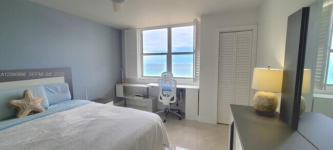 Building Photo - 5701 Collins Ave