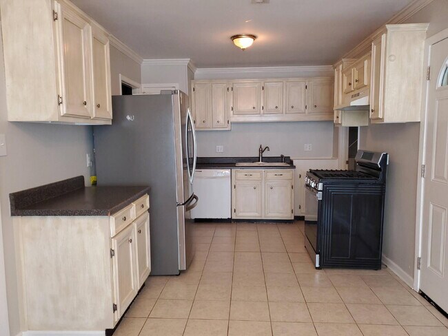 Building Photo - 2248 Norwood Dr NW