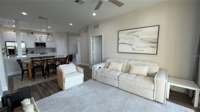 Building Photo - 6466 Cava Alta Dr