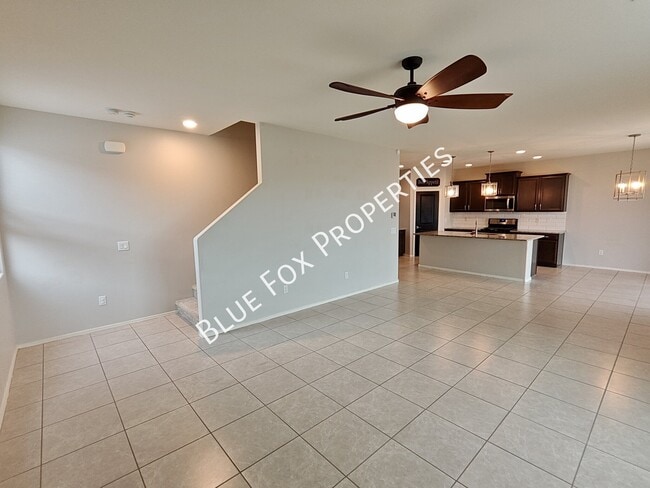 Building Photo - 897 West Calle Zoca