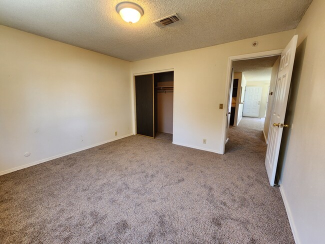 Building Photo - 55 Mina Ave