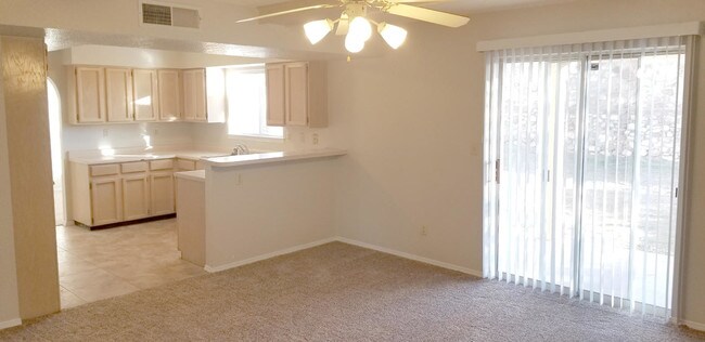 Building Photo - 6928 Crown Ridge Dr