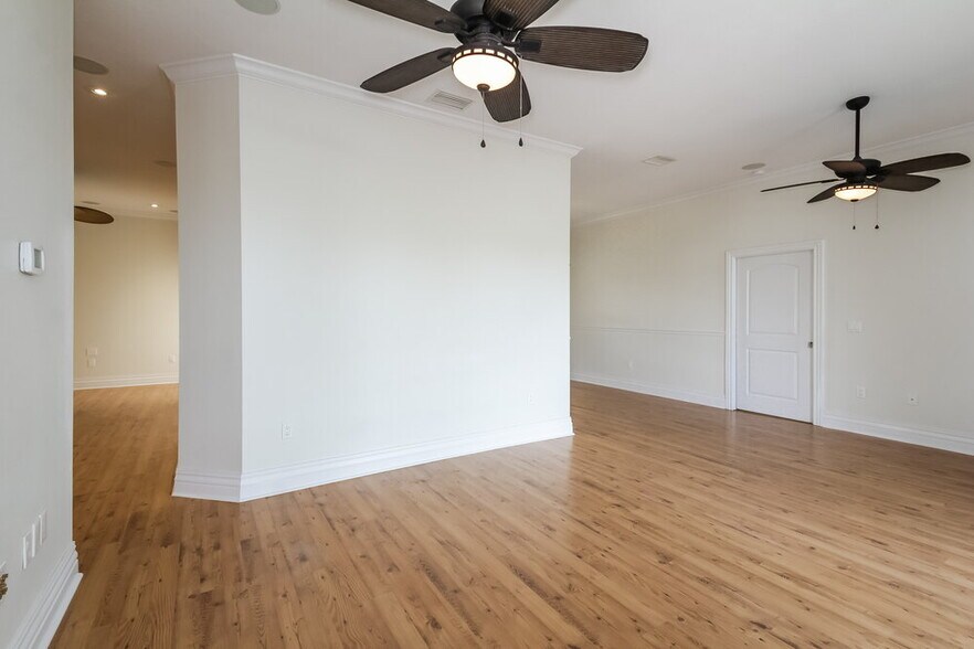 Building Photo - 2303 14th St W