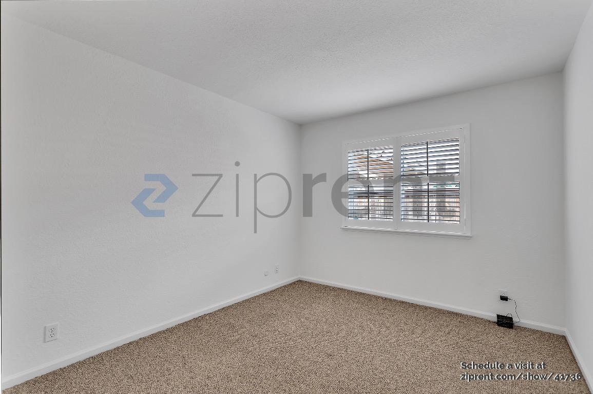 Building Photo - 10034 River Oaks Dr