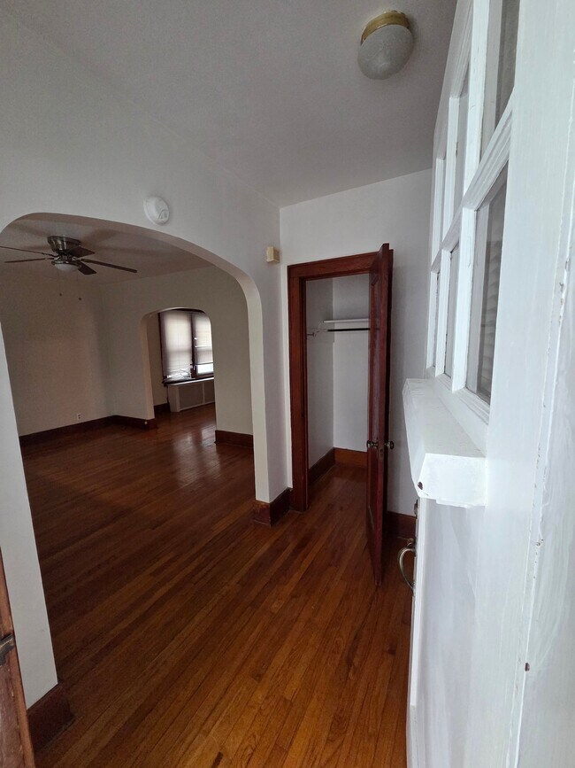 Building Photo - 49 Grandview Terrace