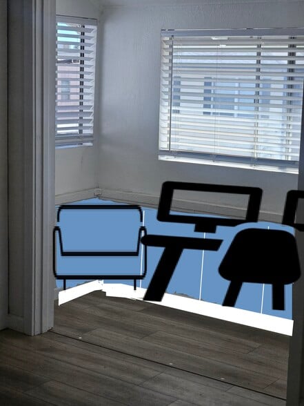 Building Photo - 5159 Clinton St