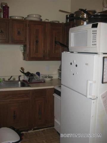 Building Photo - 447 Park Dr