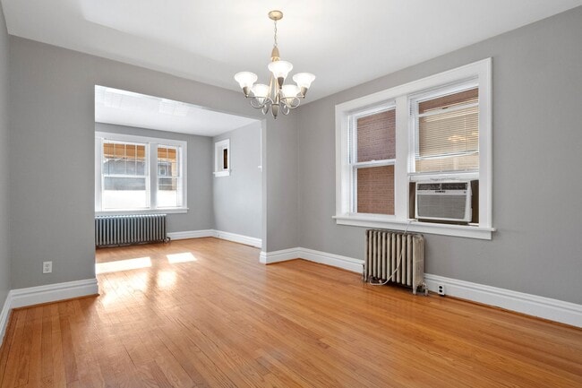 Building Photo - 4955 Tholozan Ave