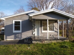 Building Photo - 3716 44th Ave N