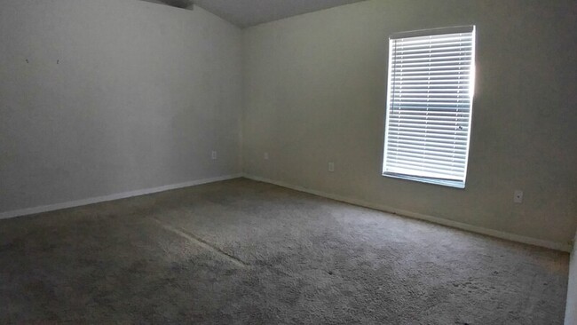 Building Photo - 14528 Lake Price Dr