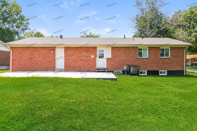 Building Photo - 2238 Outlook Dr