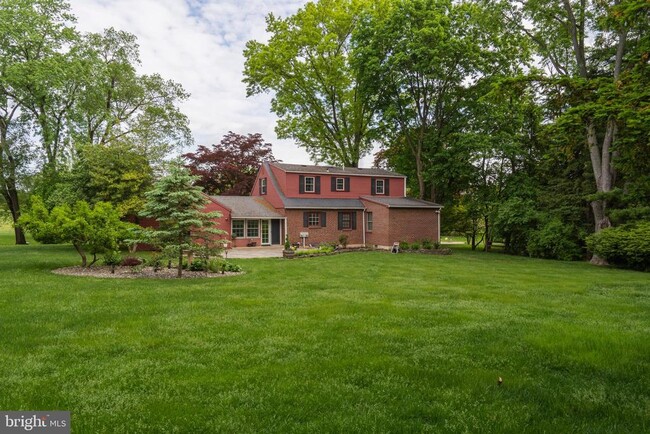 Building Photo - 120 Walker Rd