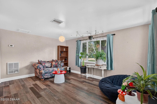 Building Photo - 277 Debary Dr