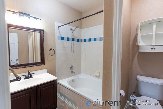 Building Photo - 12245 Abbey Glen Ln