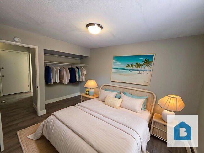 Building Photo - 233 E Arvada St