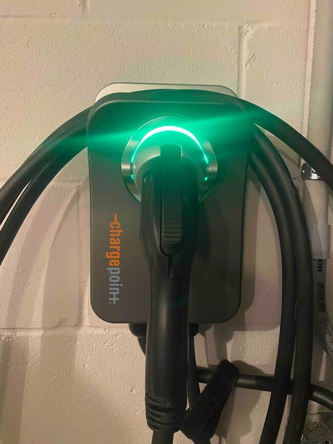 Building Photo - Fully Furnished Luxury Townhome | Walk to Downtown Princeton | 3 Beds | 3.5 Baths