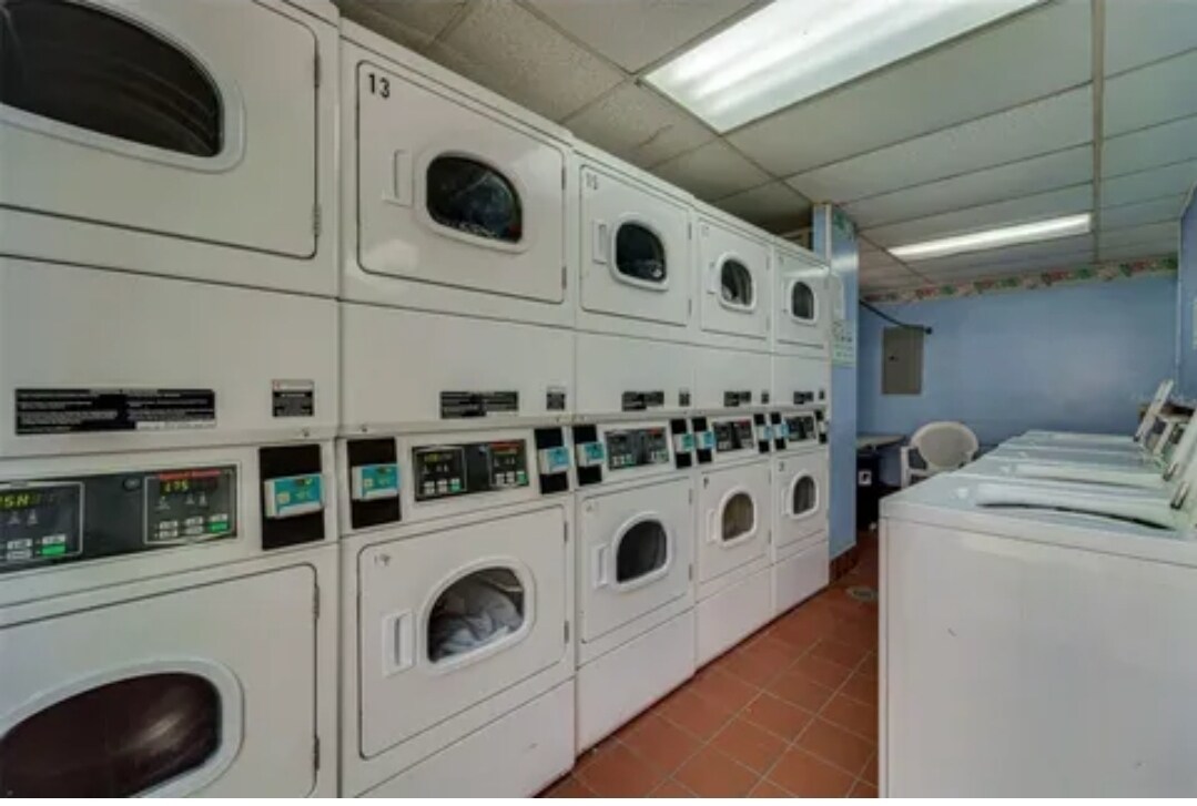 Building Photo - 4725 Christa Ct