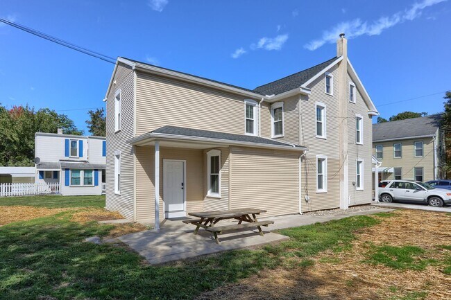 Building Photo - 1232 Lafayette St