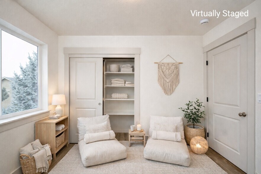 Building Photo - 1319 Oppek St NE