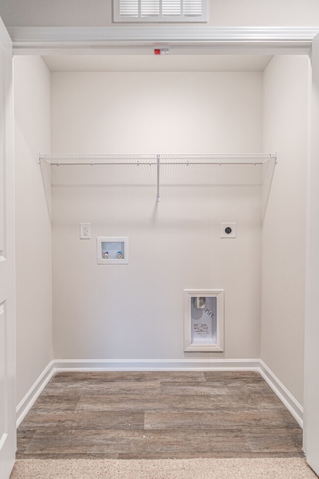 Building Photo - 219 US-1