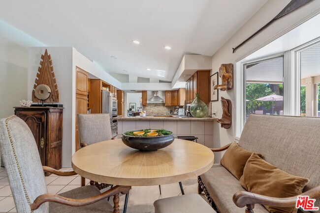 Building Photo - 3599 El Gaucho Cir E