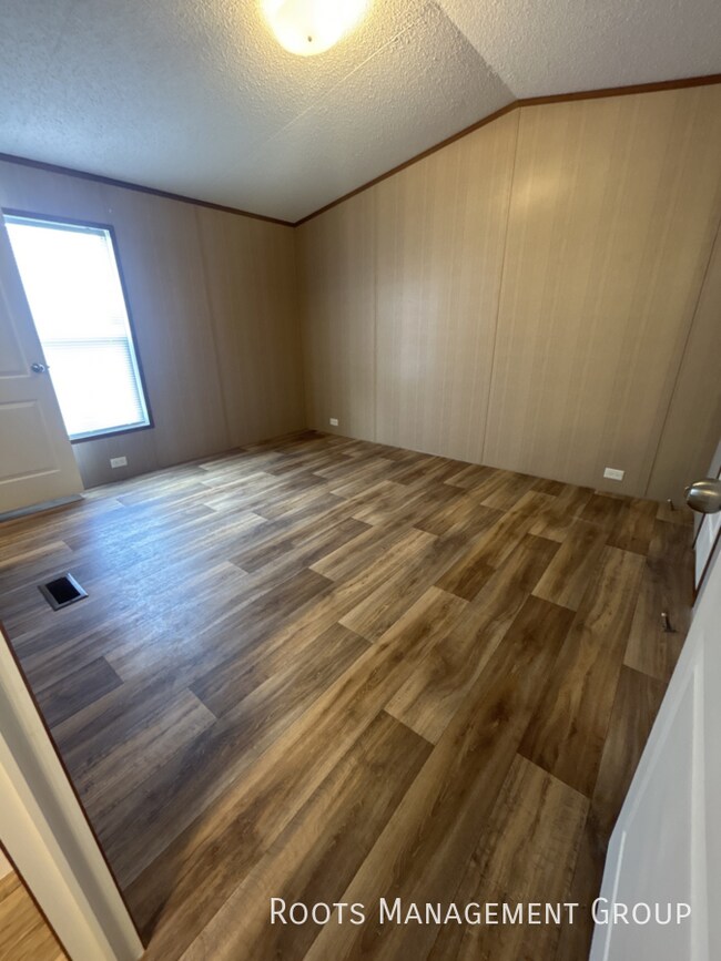 Building Photo - Eastern Villa Mhp