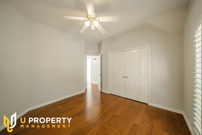 Building Photo - Dont Miss this pretty home in Plano!