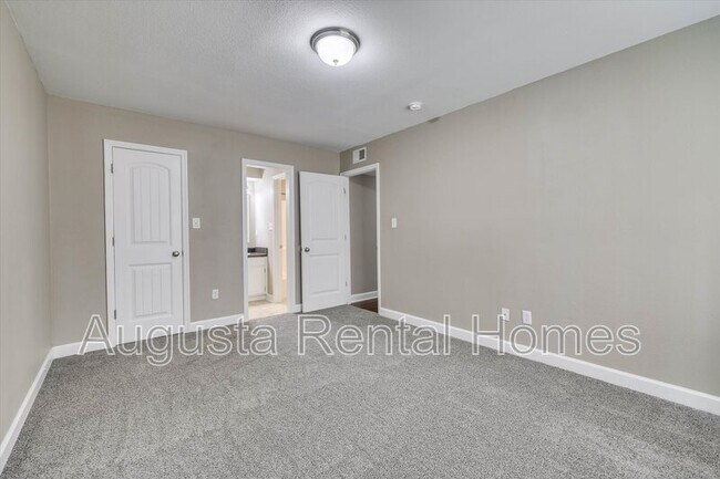 Building Photo - 4014 Wheeler Woods Rd